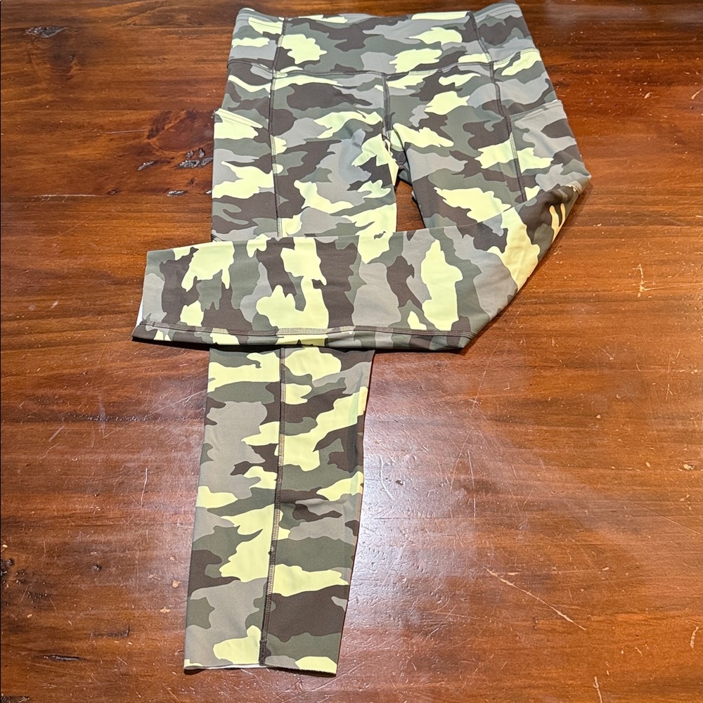 LULULEMON FAST AND FREE CAMO HIGH-RISE YOGA PANT🍋
